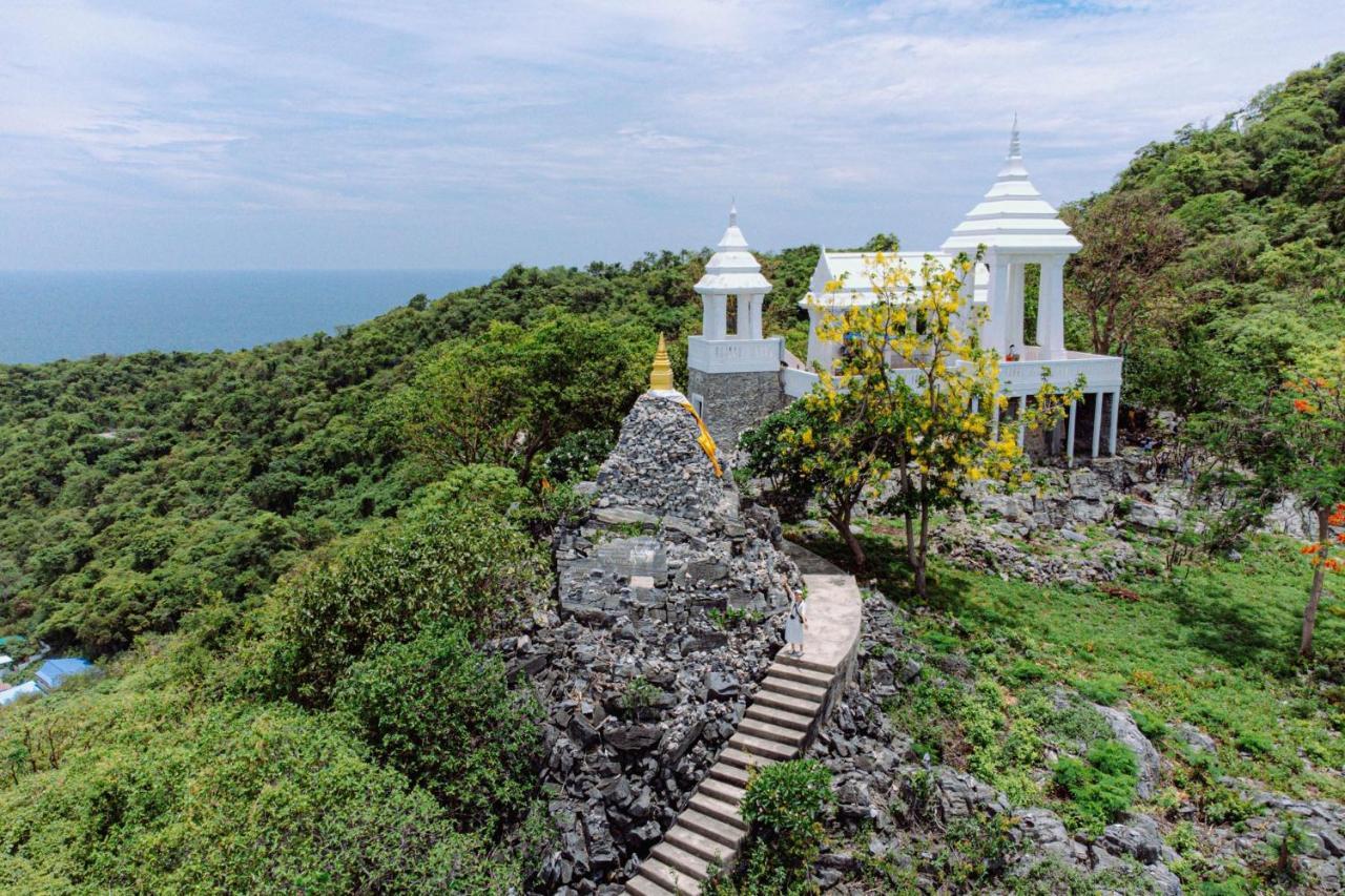Somewhere Koh Sichang Exterior photo